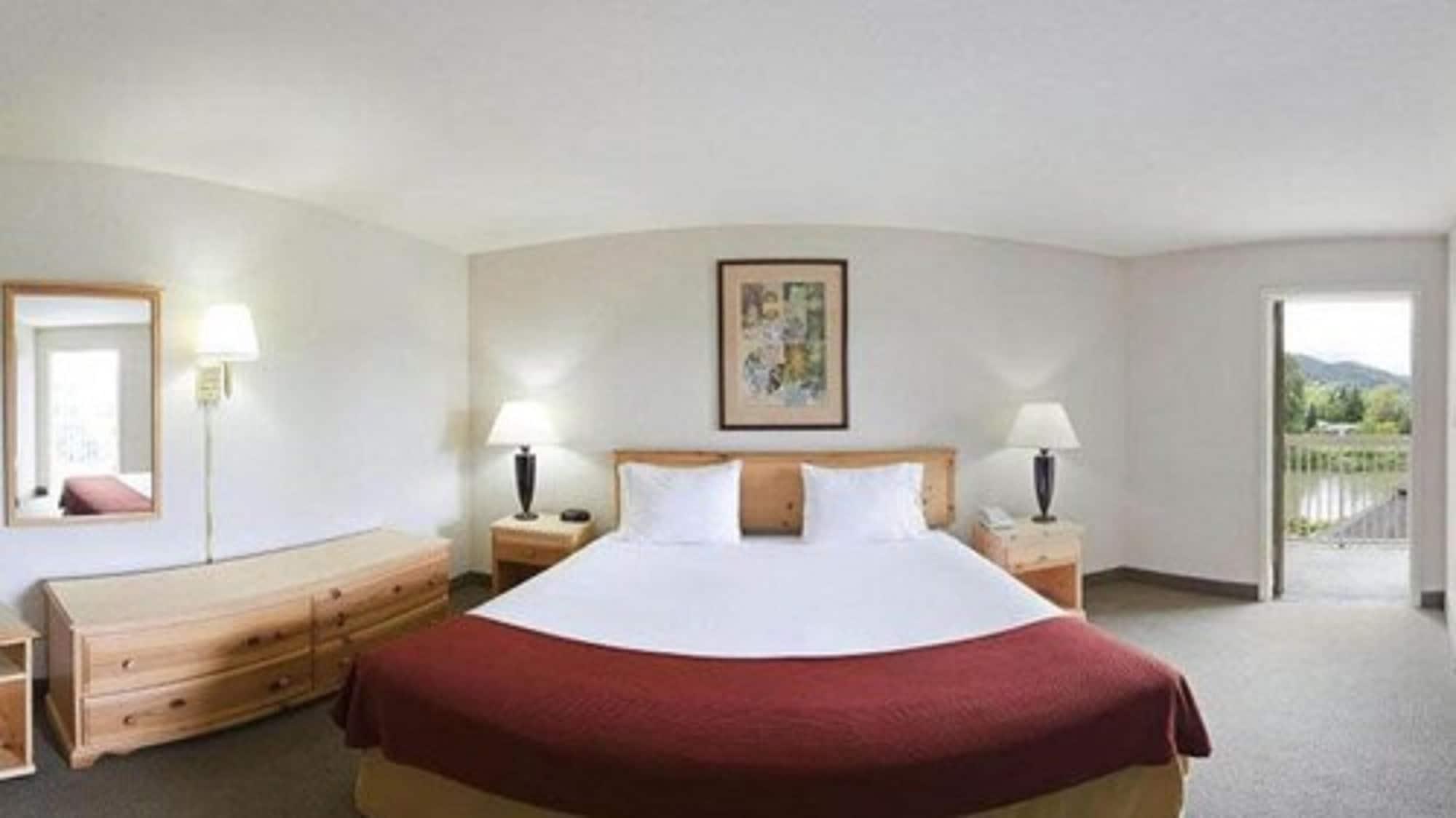 Holiday Inn Express Roseburg By Ihg Εξωτερικό φωτογραφία
