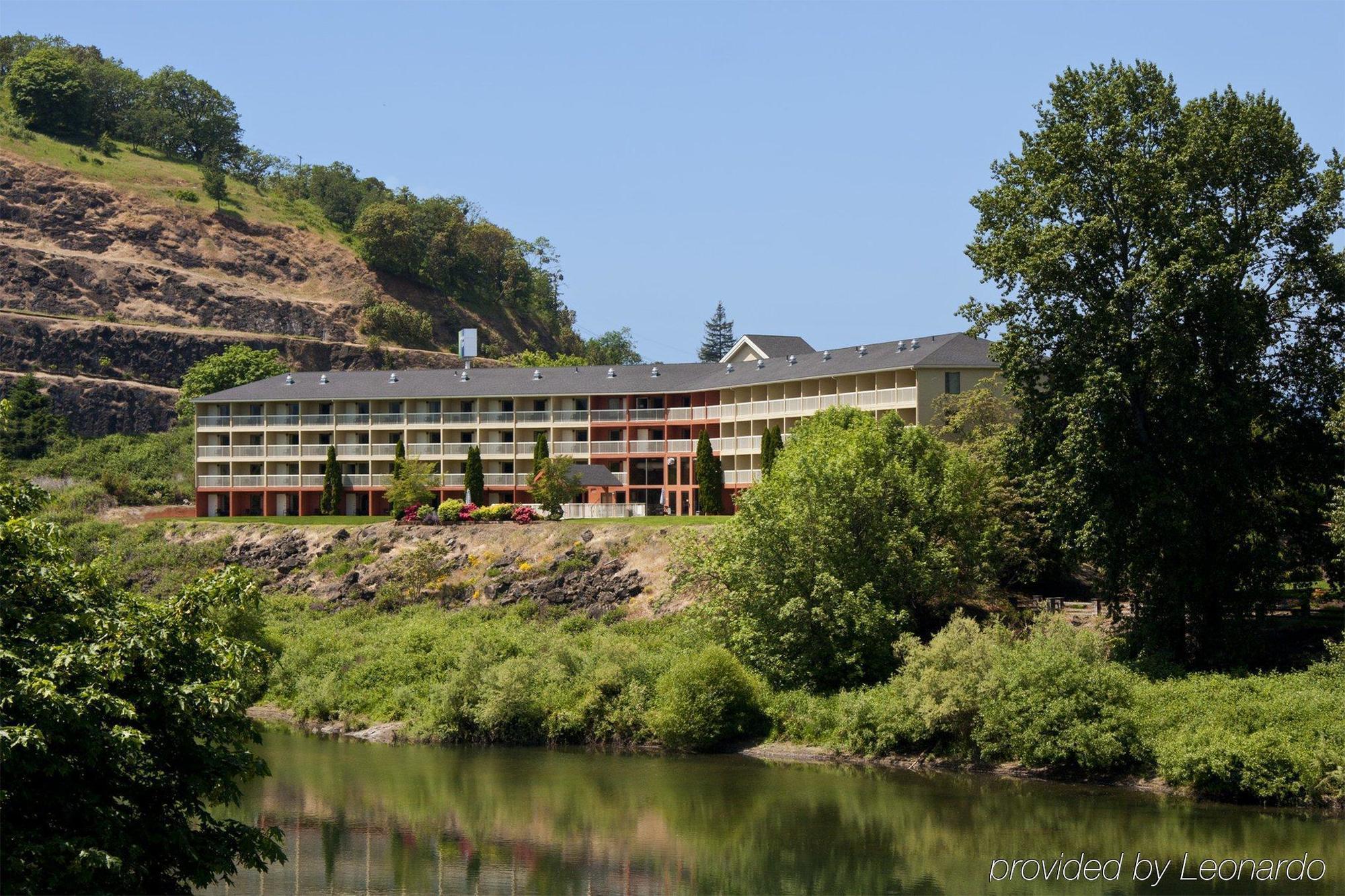 Holiday Inn Express Roseburg By Ihg Εξωτερικό φωτογραφία